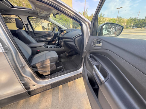 Used 2018 Ford Escape SE w/ SE Sync 3 Package image 16