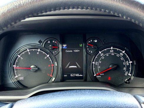 Used 2022 Toyota 4Runner SR5 Premium image 10