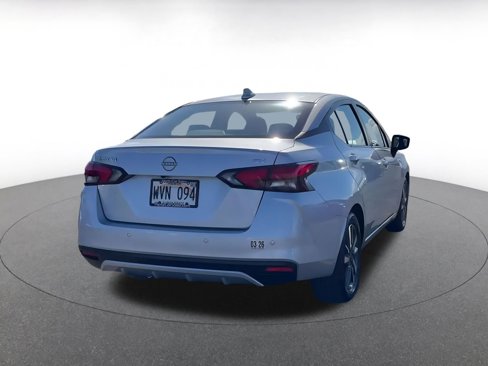 Used 2023 Nissan Versa SV image 12