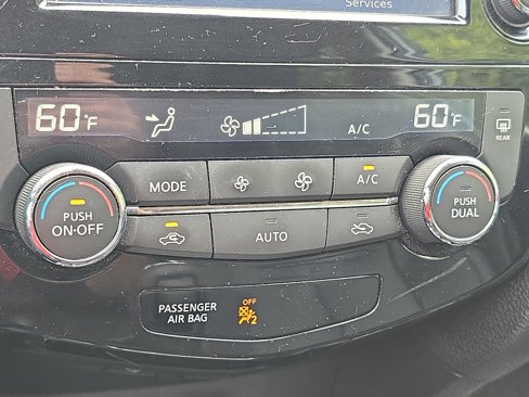 Used 2017 Nissan Rogue SL w/ SL Premium Package image 24