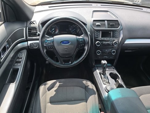 Used 2016 Ford Explorer XLT image 16