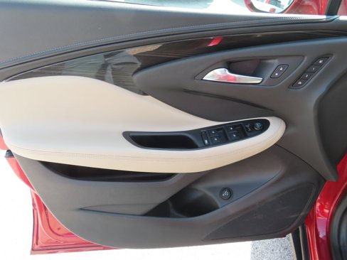 Used 2019 Buick Envision Essence image 23