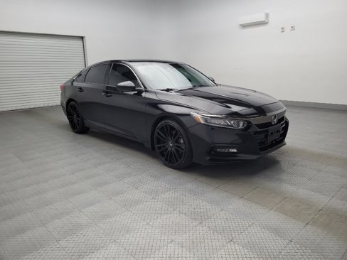 Used 2018 Honda Accord Sport image 13