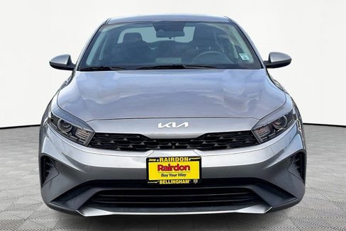 Used 2023 Kia Forte LXS image 3