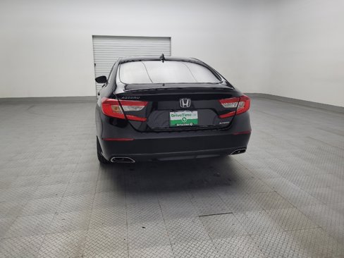 Used 2018 Honda Accord Sport image 6