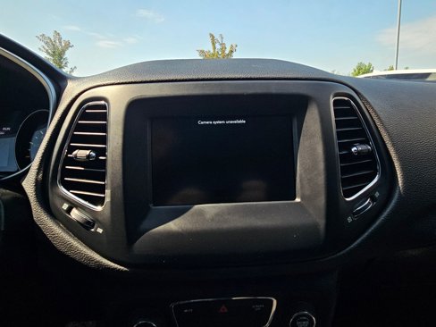 Used 2020 Jeep Compass Sport image 30