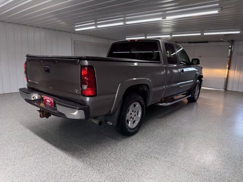 Used 2007 Chevrolet Silverado 1500 LT w/ Extended Cab Value Package image 6