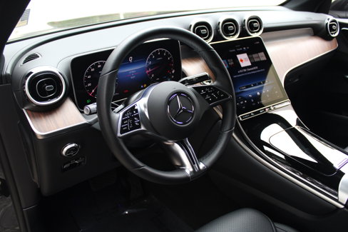 Certified 2025 Mercedes-Benz GLC 300 image 5