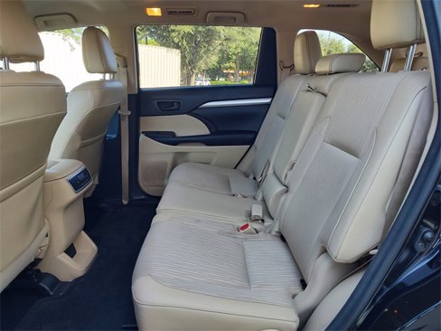 Used 2018 Toyota Highlander Plus image 31