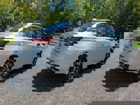 New 2025 Nissan Versa SV image 4