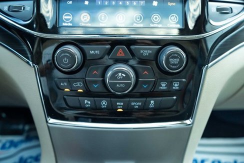Used 2021 Jeep Grand Cherokee Limited image 18