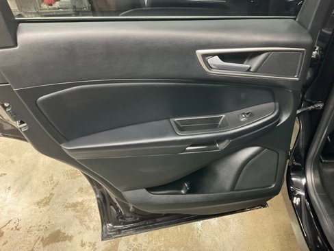 Used 2022 Ford Edge SEL w/ Convenience Package image 12