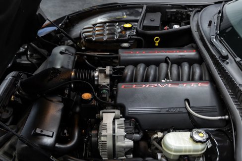 Used 1999 Chevrolet Corvette Coupe w/ Roof Pkg image 7