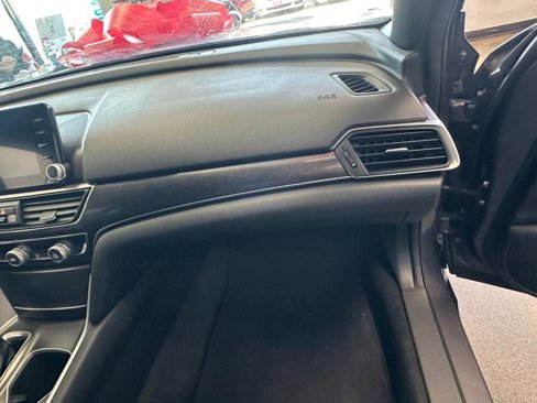 Used 2018 Honda Accord Sport image 33