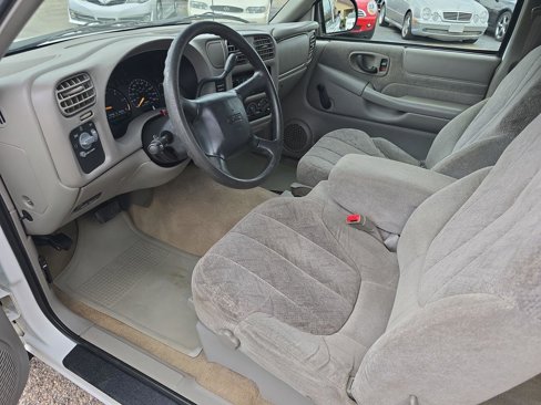 Used 2000 GMC Sonoma SLS w/ SLS Super Spec Pkg 3 image 4