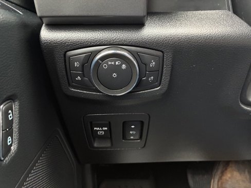 Used 2020 Ford F150 XLT w/ Equipment Group 302A Luxury image 27