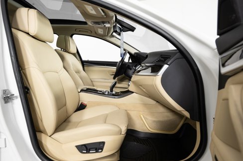 Used 2011 BMW 550i xDrive Sedan image 29