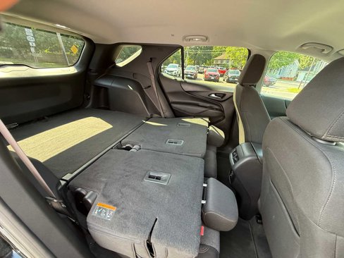 Used 2023 Chevrolet Equinox LT image 34