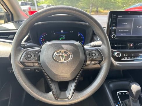 Used 2022 Toyota Corolla LE image 15