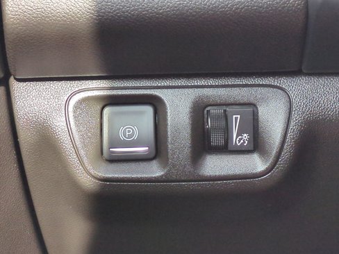 Used 2022 GMC Acadia AT4 w/ Preferred Package image 31