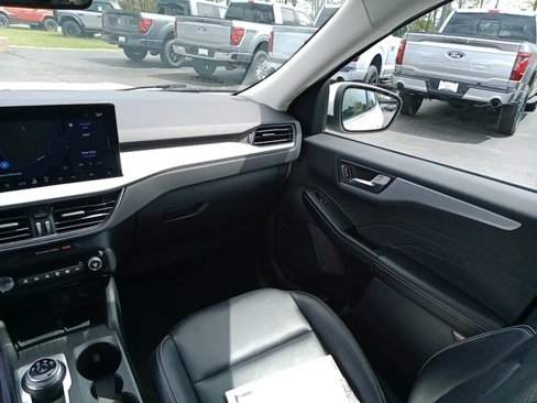 Certified 2023 Ford Escape Platinum image 29