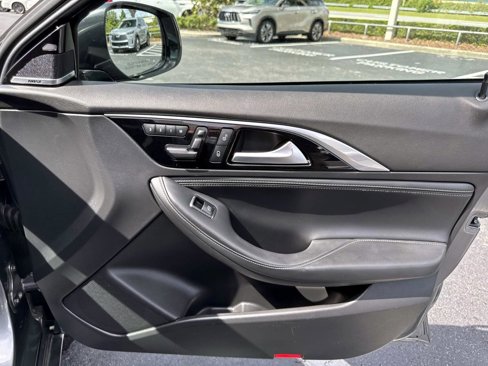 Used 2018 INFINITI QX30 Sport w/ Cargo Package image 12