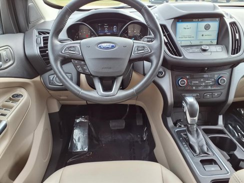 Used 2019 Ford Escape SEL image 3