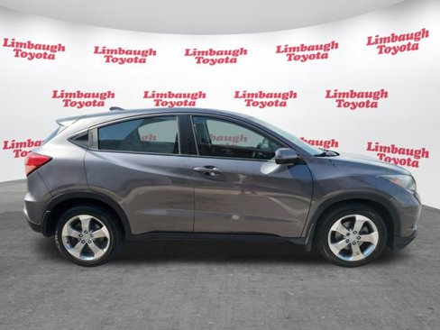 Used 2017 Honda HR-V LX image 2