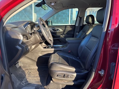 Used 2021 Chevrolet Traverse LT image 9