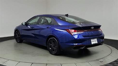 Used 2023 Hyundai Elantra SEL image 5