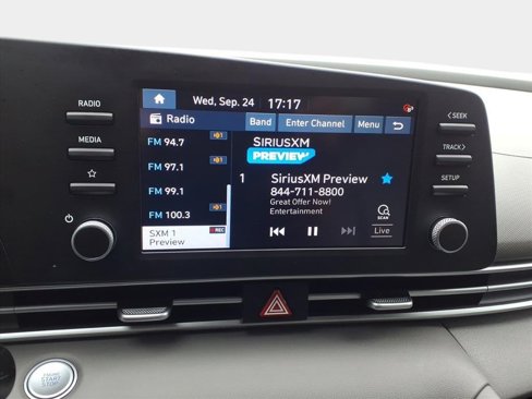 Used 2023 Hyundai Elantra Blue image 21