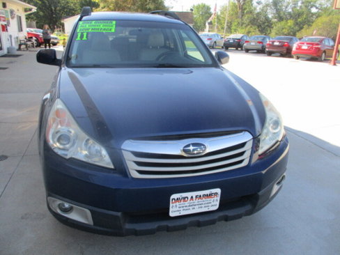 Used 2011 Subaru Outback 2.5i Premium w/ All-Weather Pkg image 17