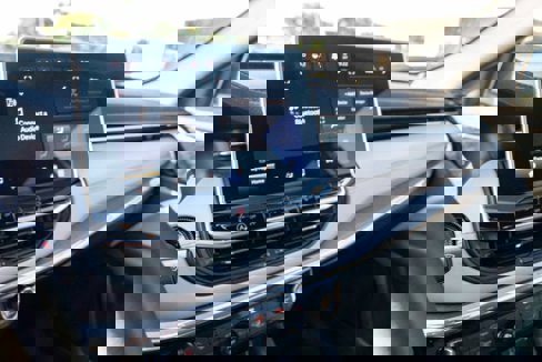 Certified 2024 Jeep Compass Limited image 18