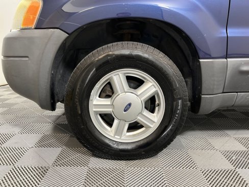 Used 2003 Ford Escape XLS image 8