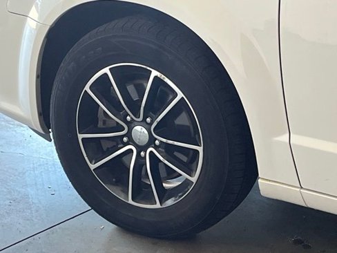 Used 2019 Dodge Grand Caravan GT image 6