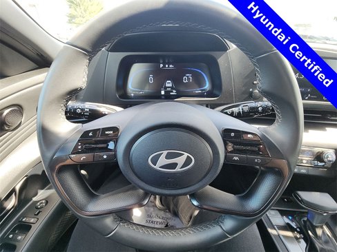 Used 2025 Hyundai Elantra Sport image 14