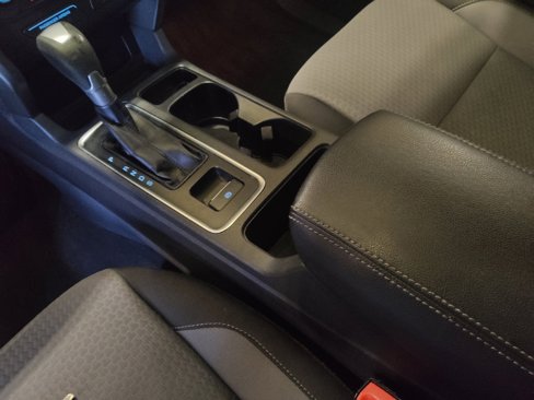 Used 2017 Ford Escape SE w/ SE Cold Weather Package image 26
