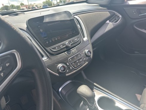 Used 2023 Chevrolet Malibu LT image 10