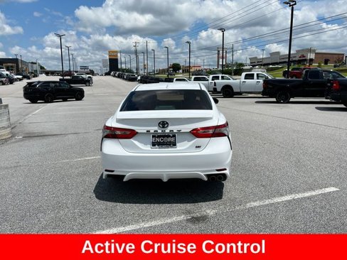 Used 2019 Toyota Camry SE image 9