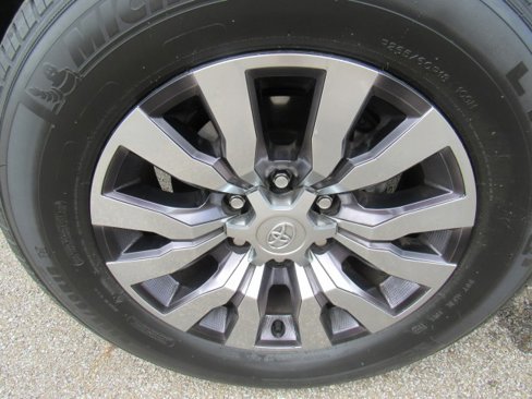 Used 2023 Toyota Tacoma Limited image 12