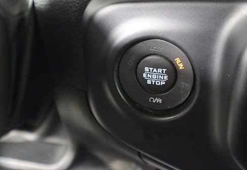 Used 2019 Jeep Wrangler Unlimited Sahara image 27