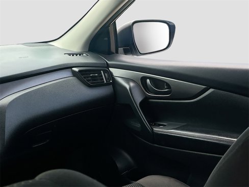 Used 2021 Nissan Rogue Sport S image 21