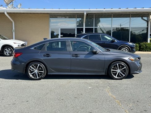 Used 2022 Honda Civic Touring image 11