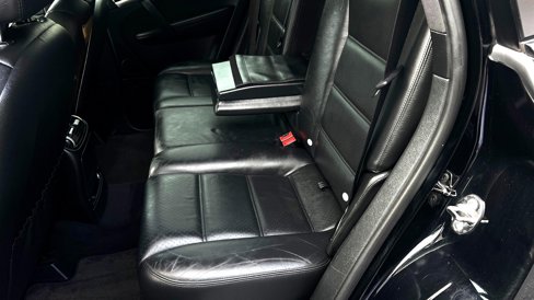 Used 2010 Porsche Cayenne image 40