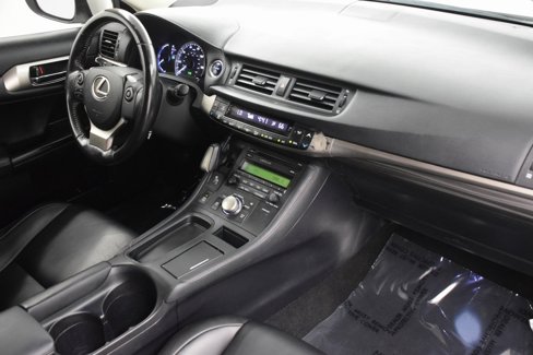 Used 2016 Lexus CT 200h image 13