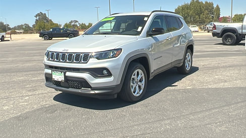 New 2025 Jeep Compass Latitude image 7