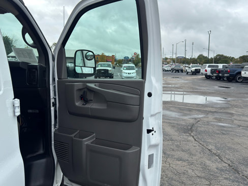 Used 2015 Chevrolet Express 2500 image 20