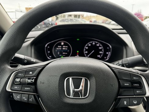Used 2018 Honda Accord LX image 15