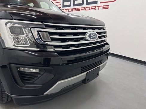 Used 2019 Ford Expedition Max XLT w/ Equipment Group 202A image 2