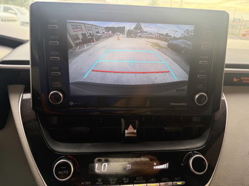 Used 2021 Toyota Corolla LE image 10